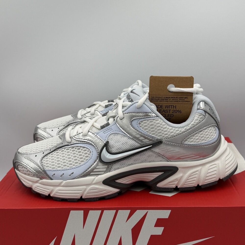 Nike V5 RNR Running Womens Size 9 White Blue Tint Grey Silver HQ7901-103 - Picture 2 of 12